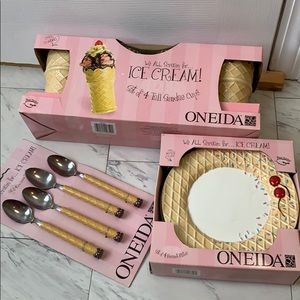 Never used sundae dessert serving set
